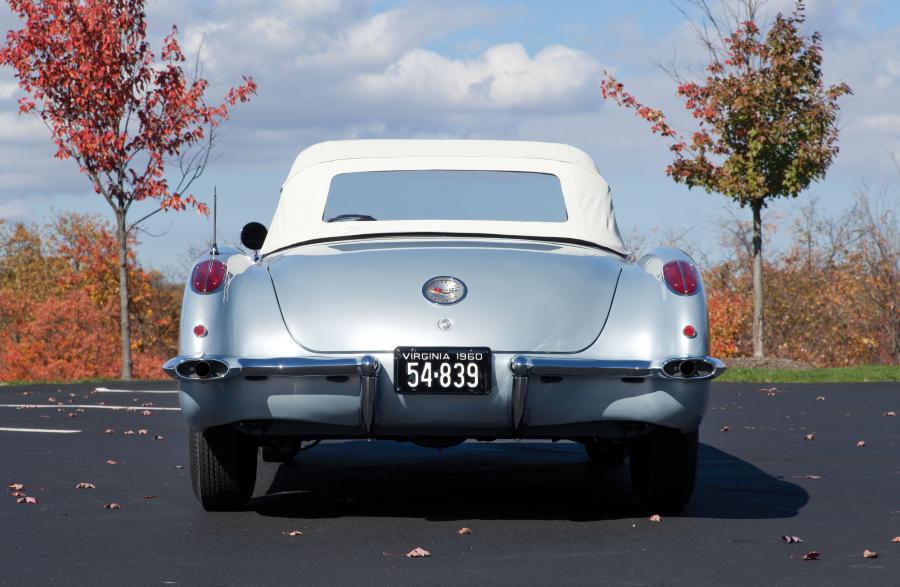  Chevrolet Corvette Light Blue 1960 года  (фото 3 из 21)